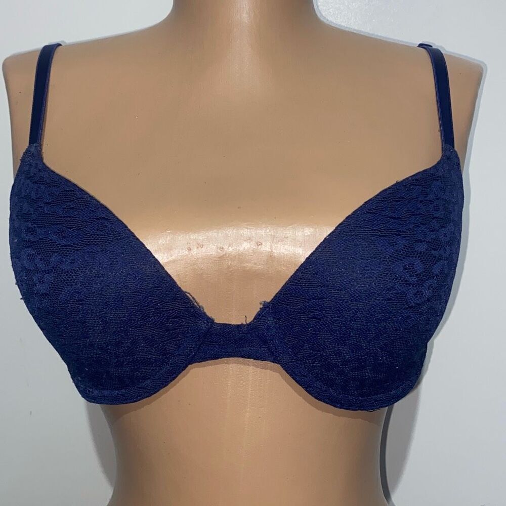 PINK Victoria's Secret Navy Wear Everywear Lightly Lined T-Shirt Bra‎ Size 32C